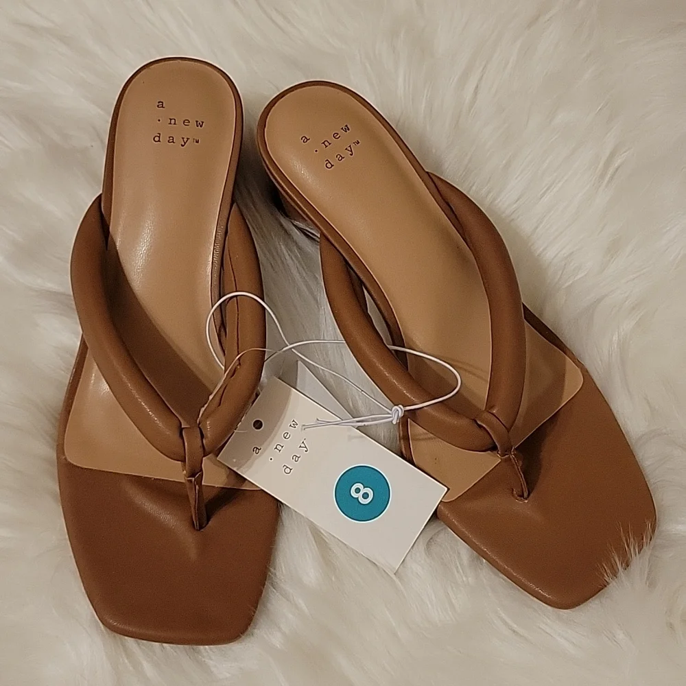 A New Day Elvie Round Heel Sandals Brown Memory Foam insole padded strap 8 New… - Picture 2 of 11